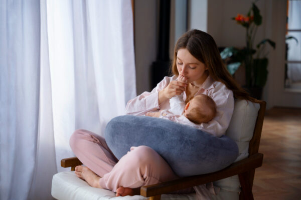 choosing-the-right-feeding-pillows-a-quick-guide